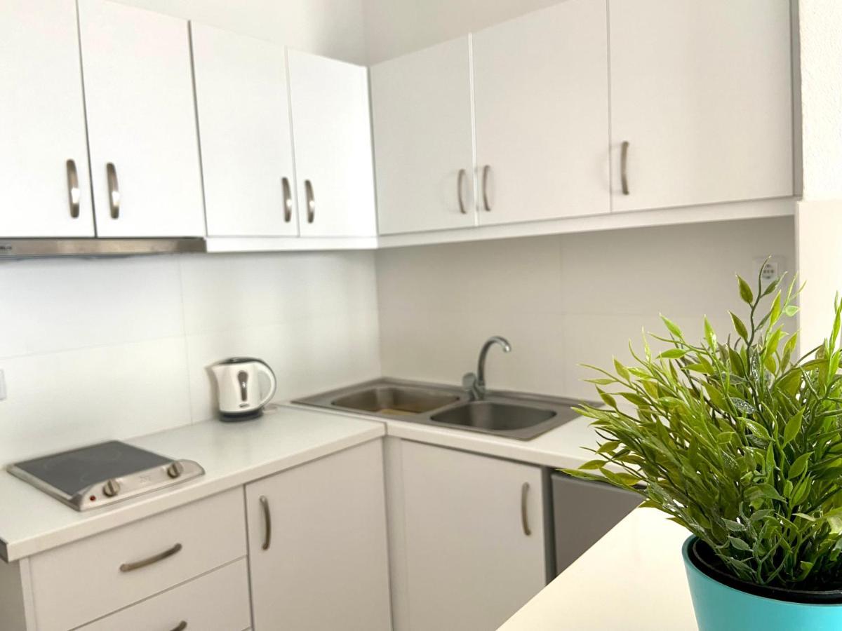 Pano Apartment Qeparo
