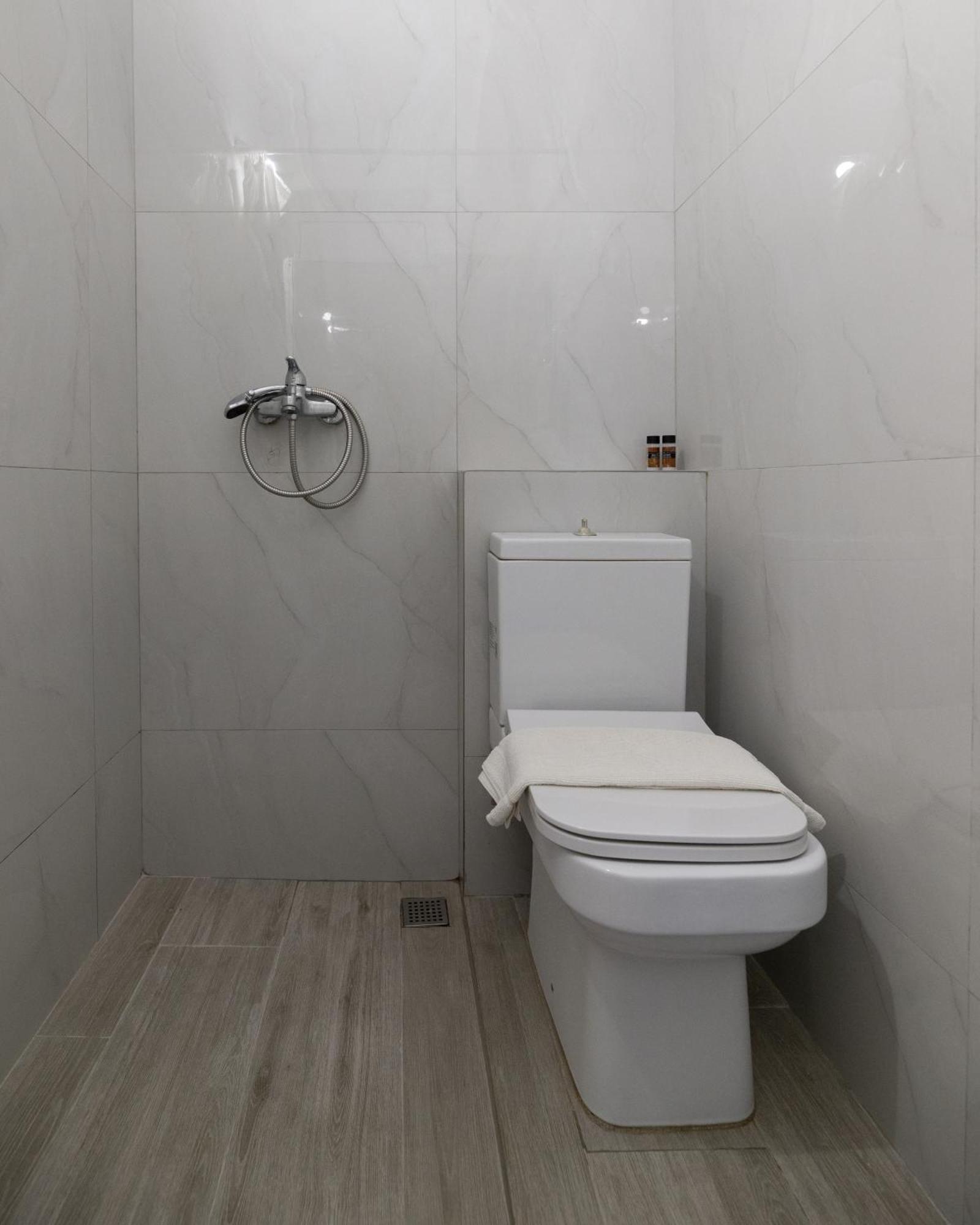 Pano 公寓 Qeparo