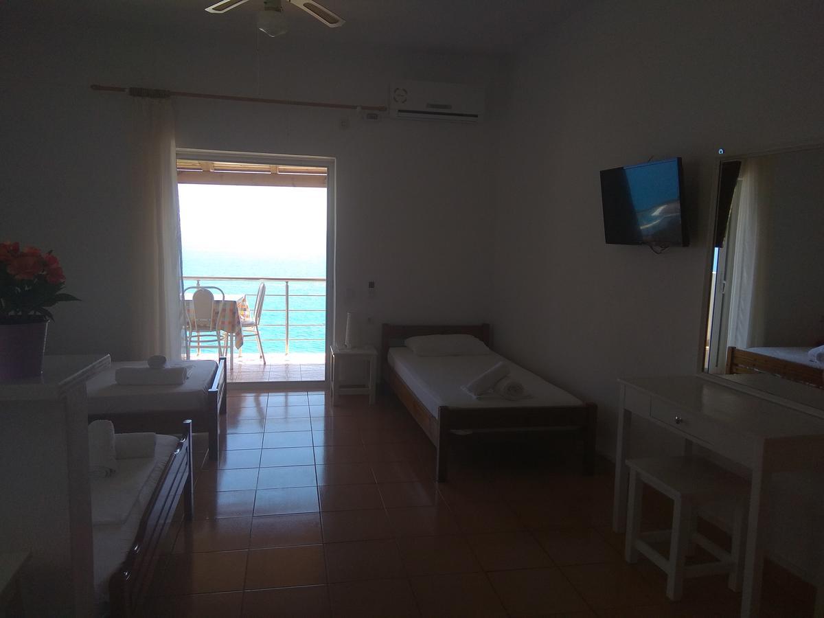 Pano Apartment Qeparo